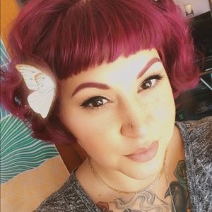 Meet your Posher, Alisha